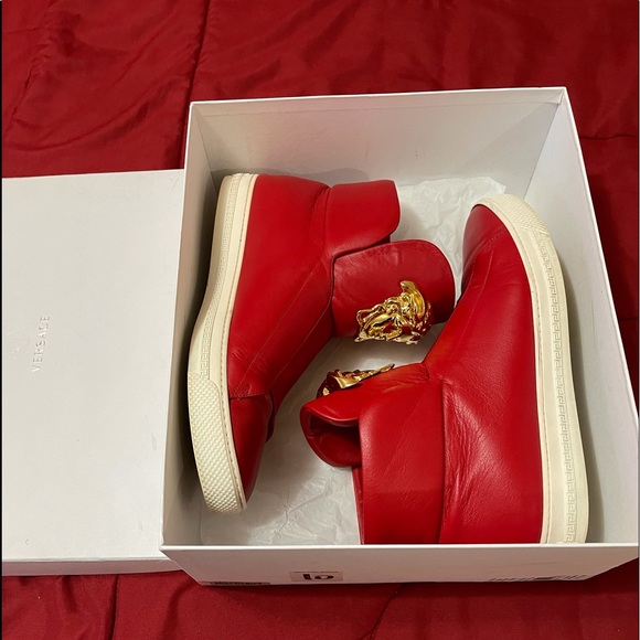 Hightop Cardinal Red/Gold Medusa head Versace sneakers - Picture 15 of 16